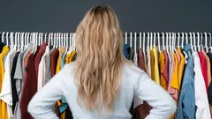 Psykologian mukaan: mitä värejä epävarmat ihmiset valitsevat pukeutumisessaan?